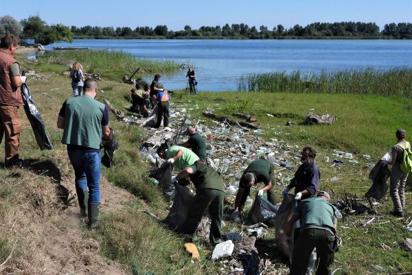 AКCIJA ČIŠĆENJA OBALE DUNAVA U SRP „DELIBLATSКA PEŠČARA“