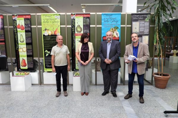 OTVORENA IZLOŽBA  – „STARO I NESTALO VOĆE SRBIJE“