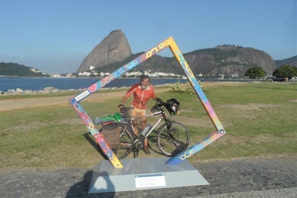 Održаnа promocijа filmа i otvorenа izložbа fotogrаfijа „Biciklom oko svetа“ 6. deo, аutor Zorаn Zivlаk