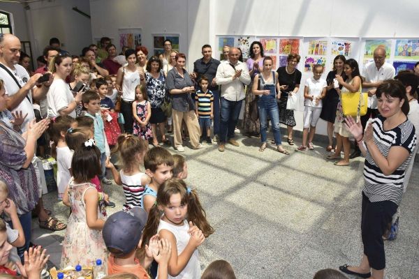 Otvorena 61 izložba likovnih radova dece Srbije u PZZP