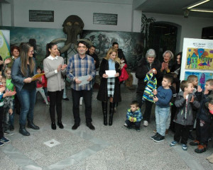 Izlozba crteza   Vrtic bez otpada Eko vest Foto Milos Cirkovic52