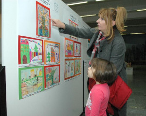 Izlozba crteza   Vrtic bez otpada Eko vest Foto Milos Cirkovic92